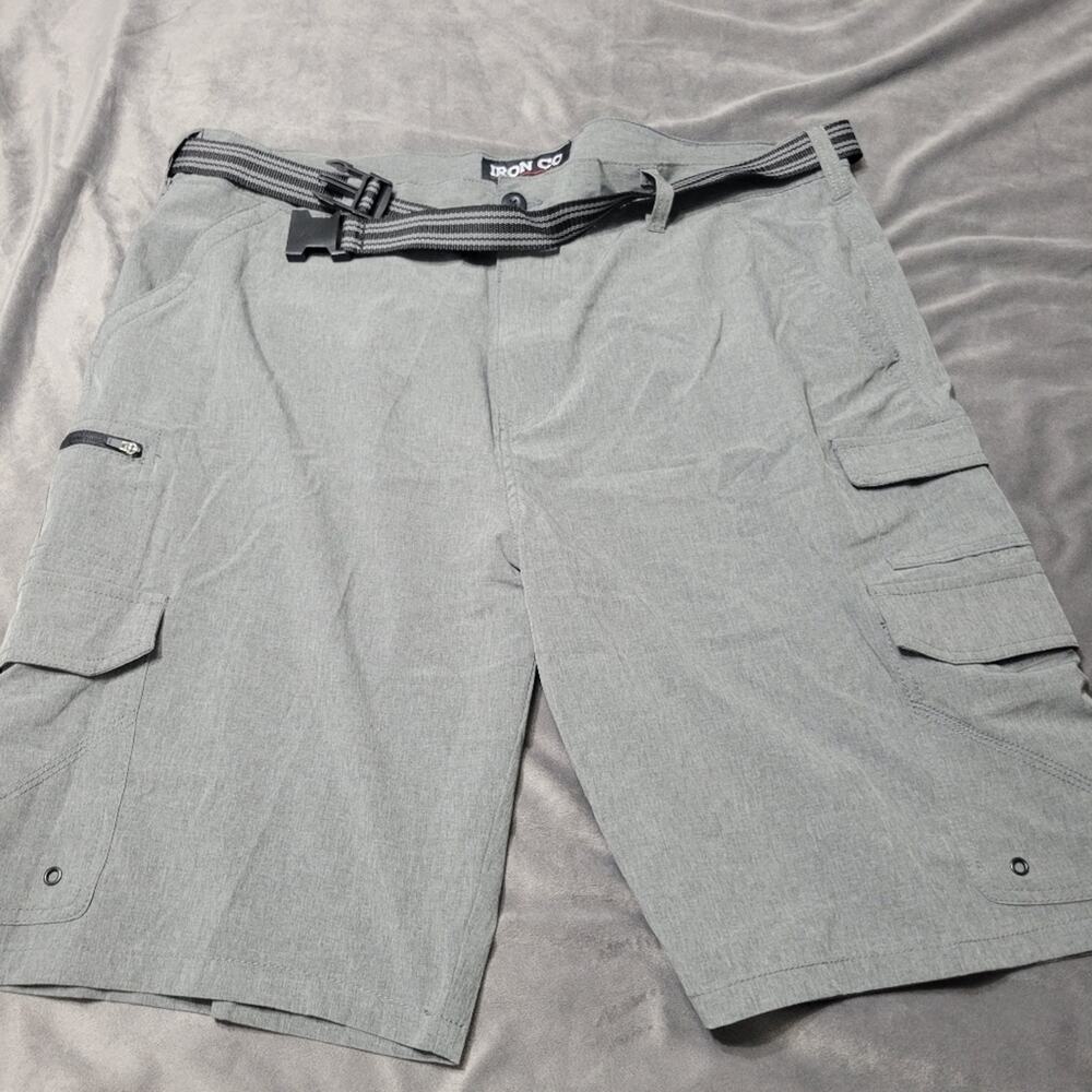 Iron Co Mens Belted Stretch Performance Hybrid Cargo Short Size 40 Grey Athletic